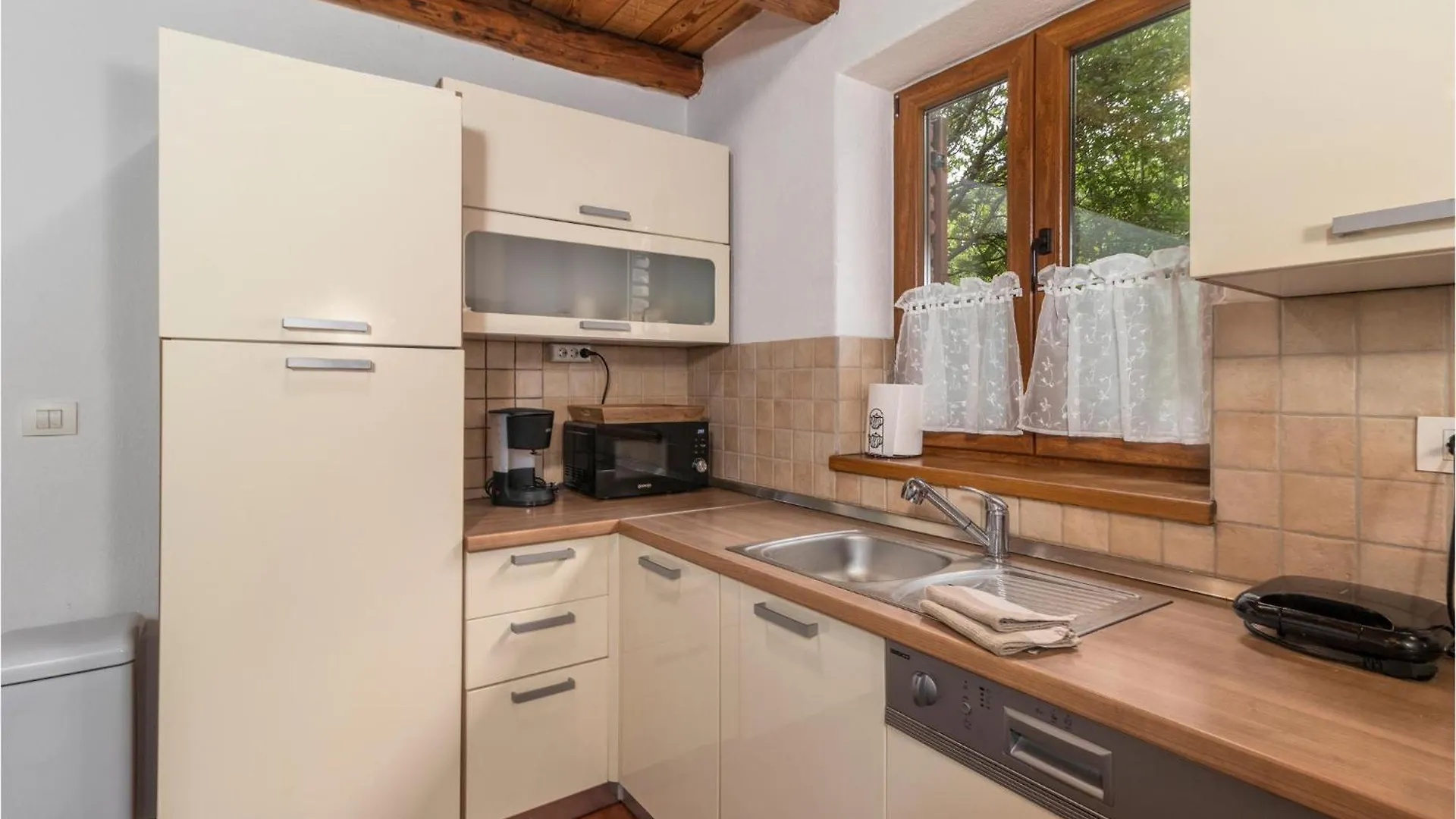 Lovely Home In Dolinci With Outdoor Swimming Pool Grizane-Belgrad